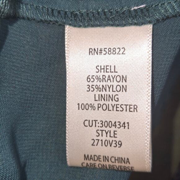 Max Studio Women's Halter Inspired Top. Size Small - Picture 9 of 10